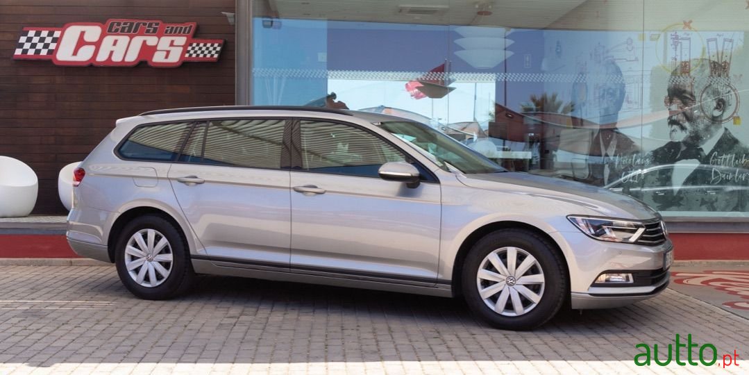 2017' Volkswagen Passat Variant photo #1