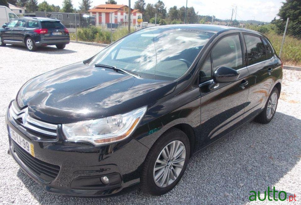 2011' Citroen C4 1.6 Hdi Seduction photo #2