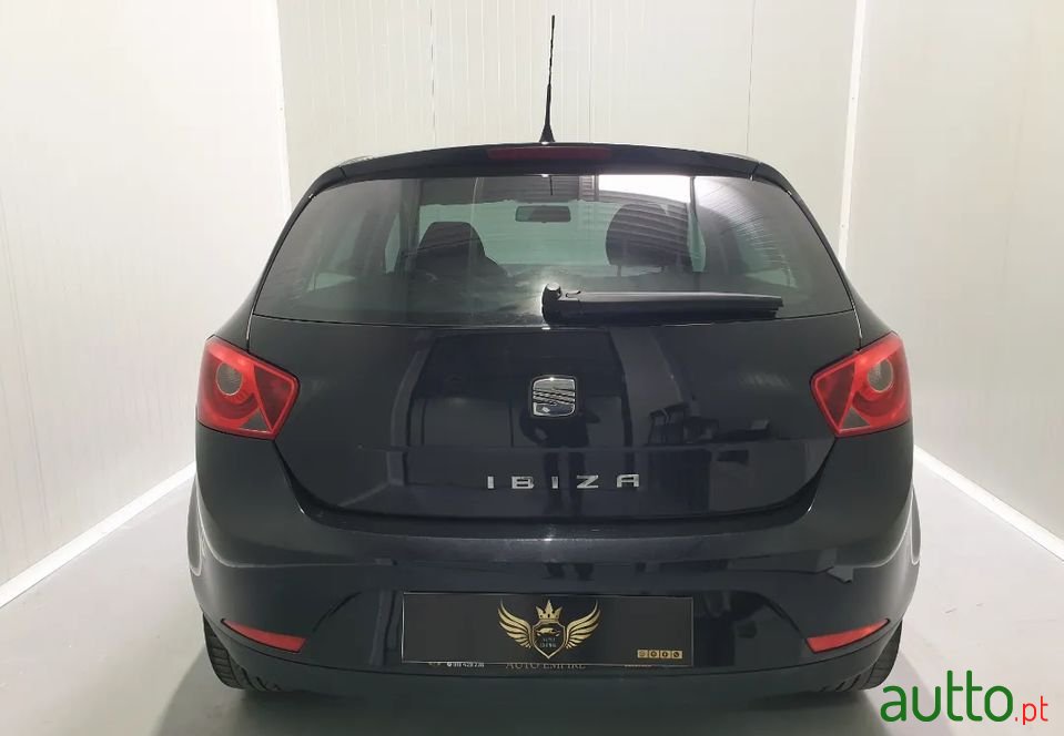 2010' SEAT Ibiza photo #4