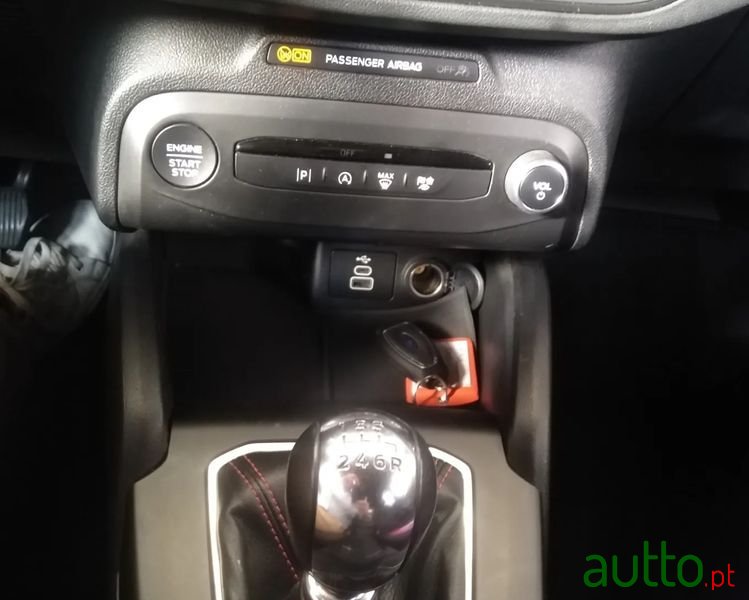 2022' Ford Focus St-Line photo #5