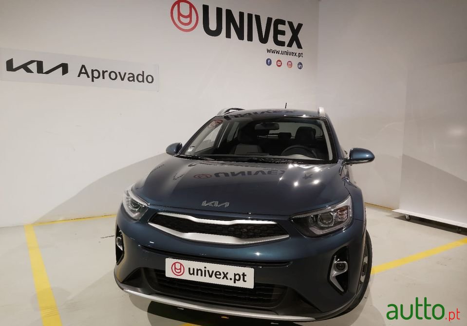 2022' Kia Stonic photo #2