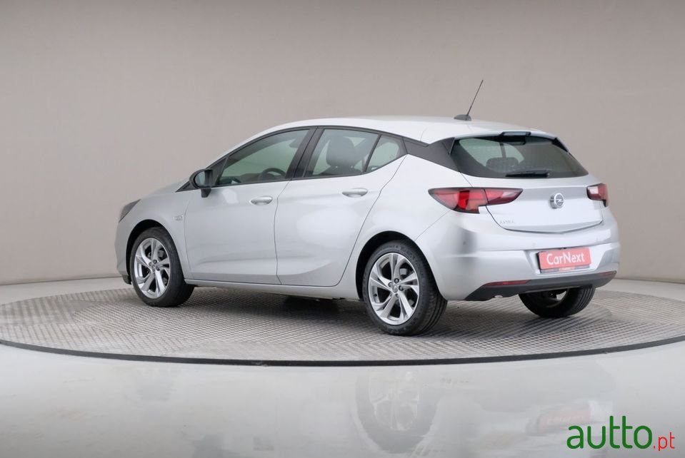 2021' Opel Astra photo #1