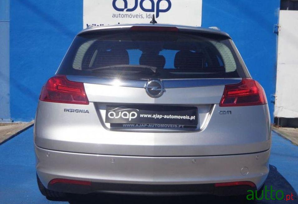 2012' Opel Insignia Sports Tourer photo #1