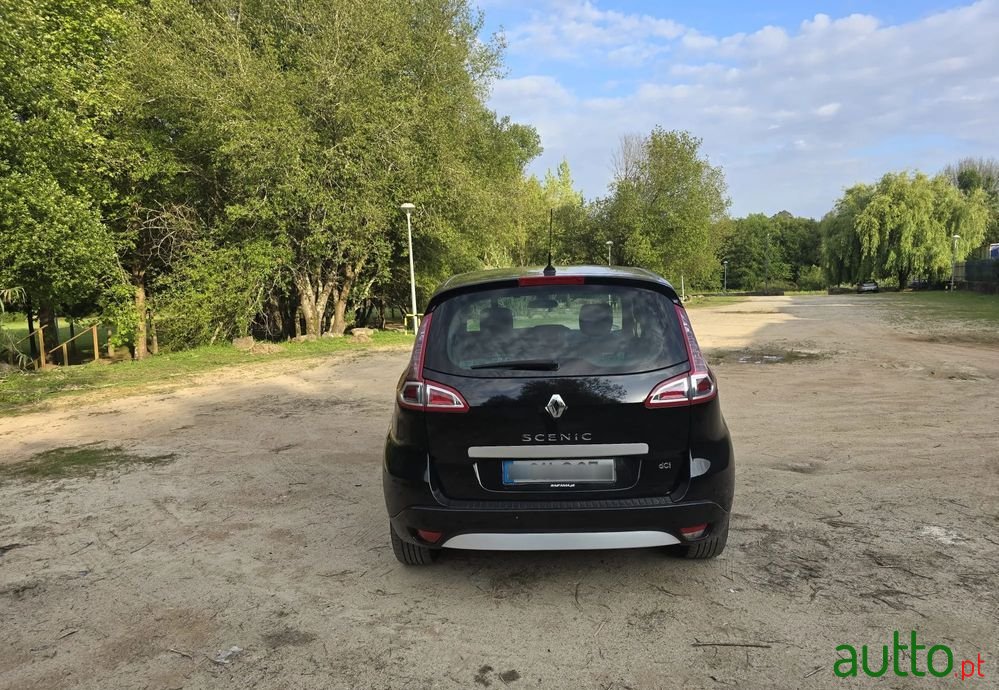 2011' Renault Scenic 1.5 Dci Bose Edtion photo #3