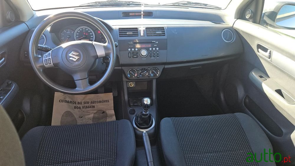 2007' Suzuki Swift 1.3 Ddis Glx photo #5
