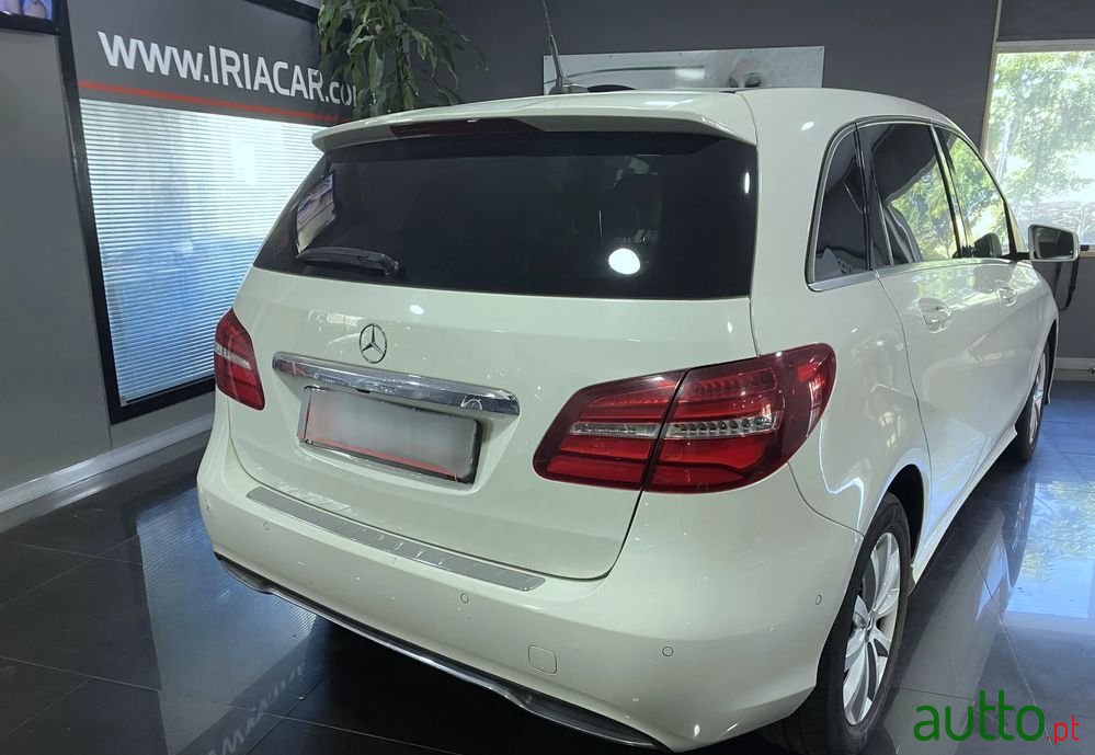 2017' Mercedes-Benz Classe B photo #3