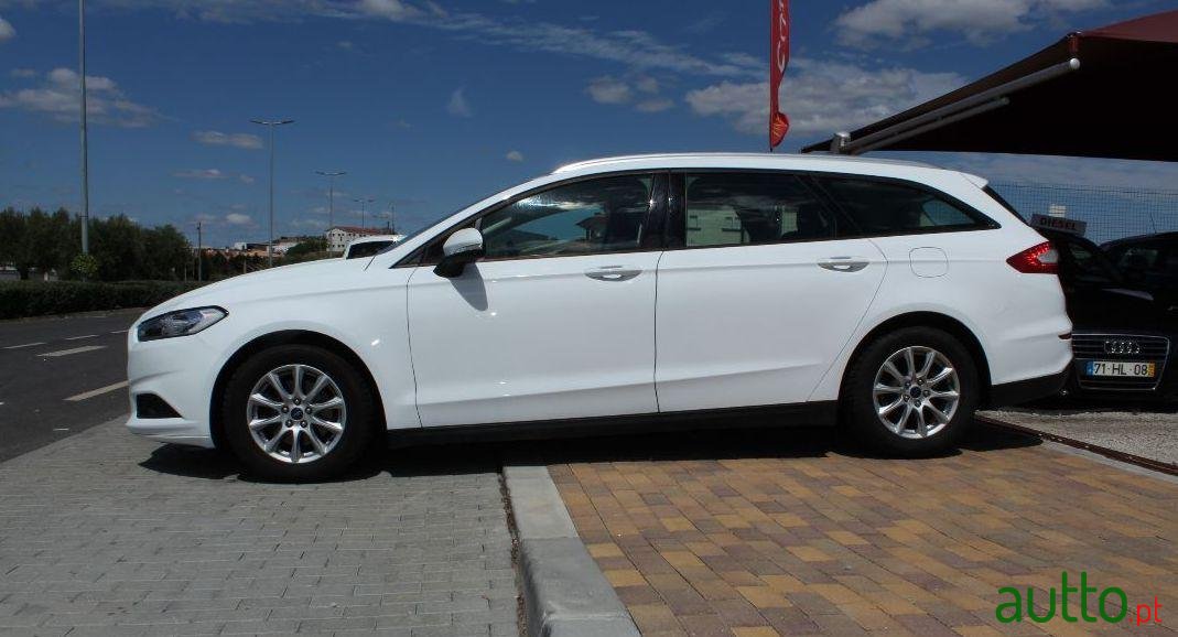 2015' Ford Mondeo Sw photo #3