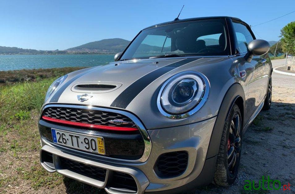 2017' MINI John Cooper Works photo #3