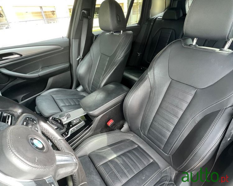 2019' BMW X3 20 D Xdrive Pack M photo #5