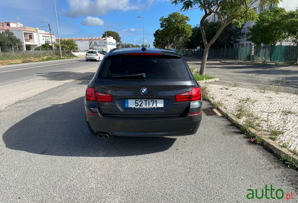 2012' BMW 520 photo #4