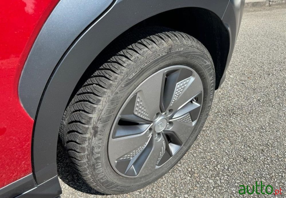 2020' Hyundai Kauai photo #4