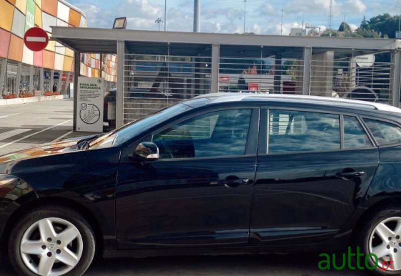 2014' Renault Megane Sport Tourer photo #1