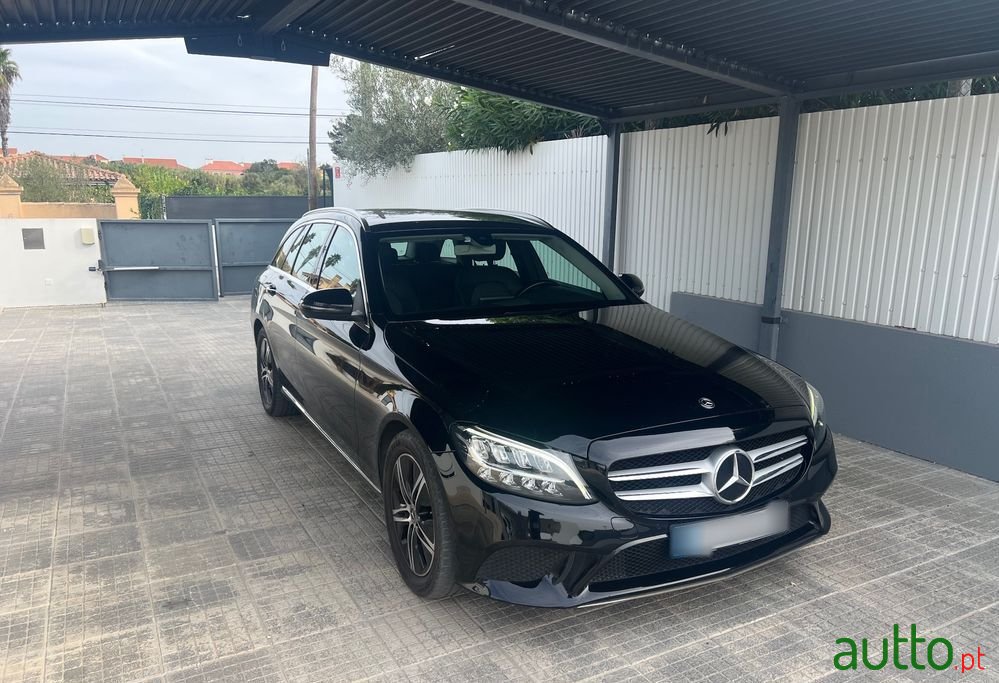 2020' Mercedes-Benz Classe C photo #1