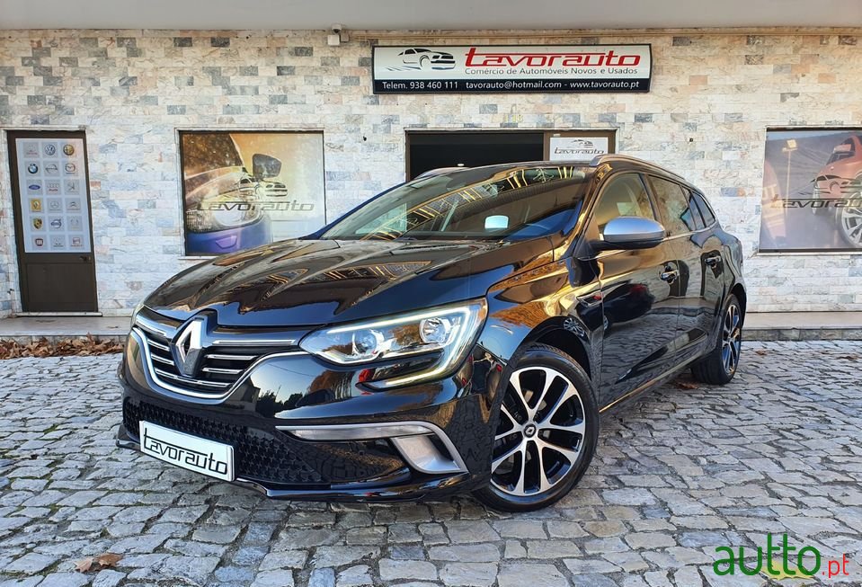 2018' Renault Megane Sport Tourer photo #1