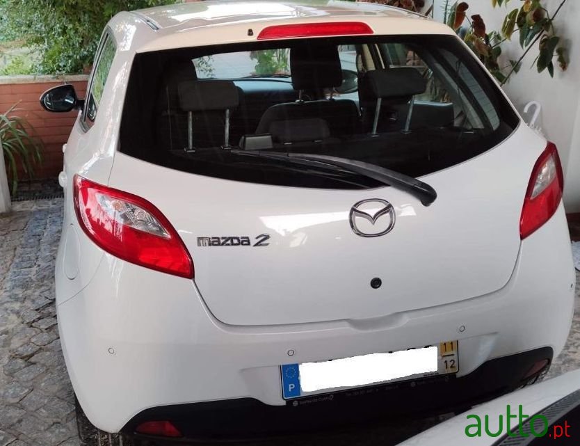 2011' Mazda 2 photo #1
