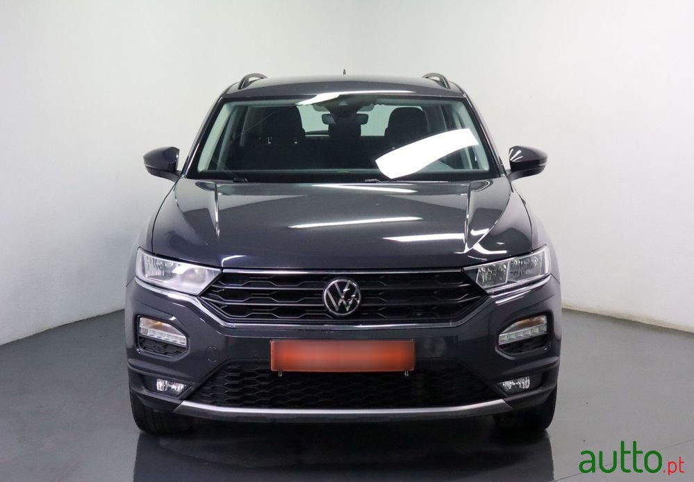 2020' Volkswagen T-Roc 1.6 Tdi Style photo #2