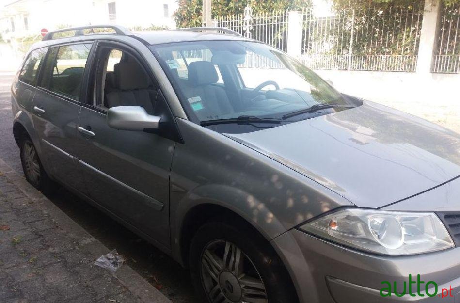 2003' Renault Megane Break photo #1