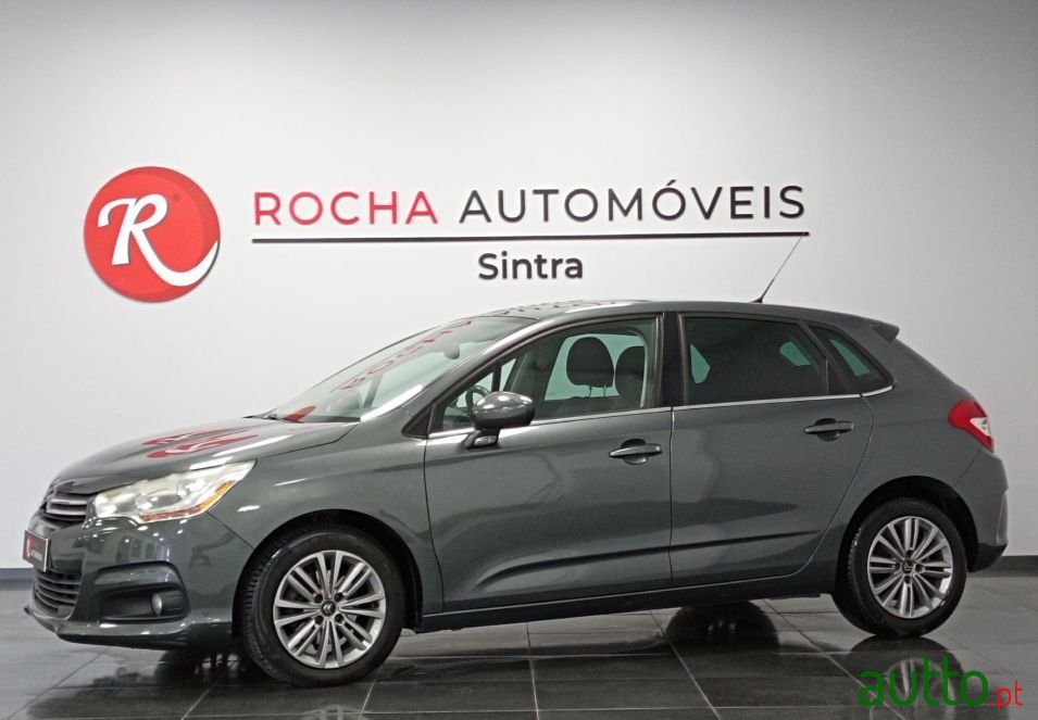 2013' Citroen C4 photo #1