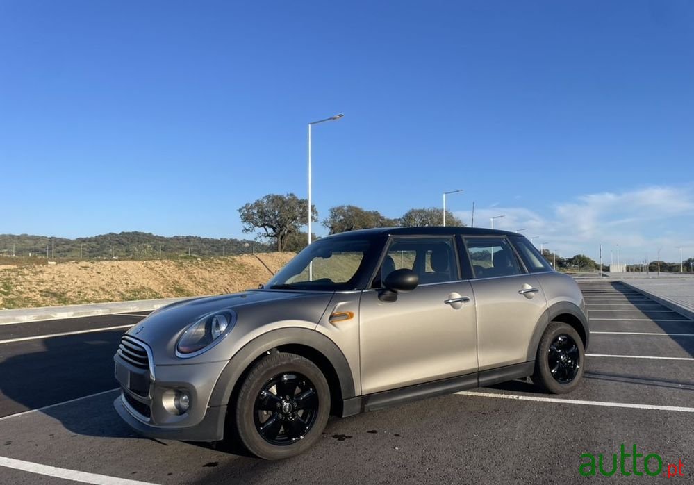 2018' MINI One D Blackyard photo #1