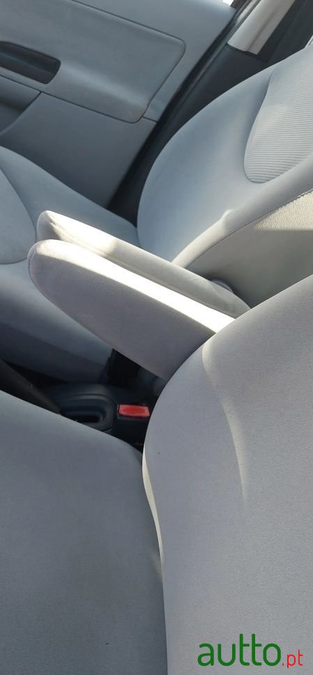 2008' Citroen C3 photo #6