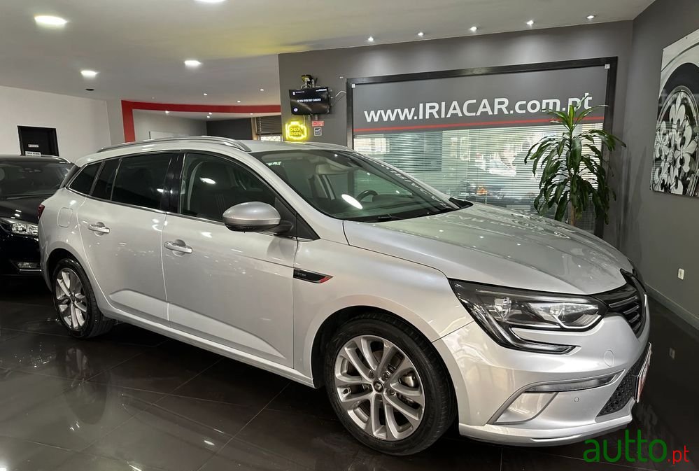 2018' Renault Mégane Sport Tourer photo #2