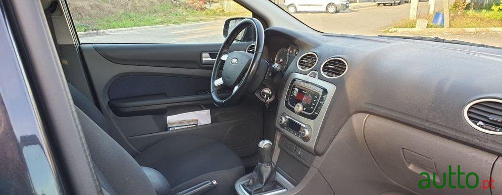 2007' Ford Focus Titanium photo #3