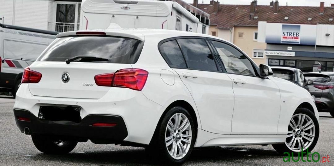 2016' BMW 118 photo #2