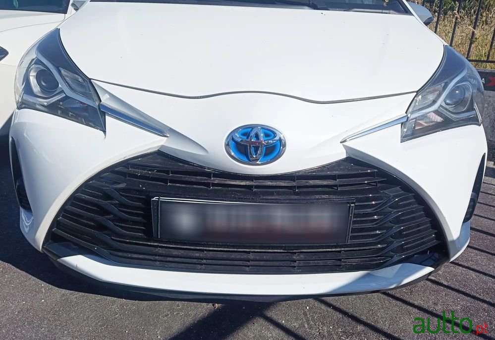 2019' Toyota Yaris photo #4