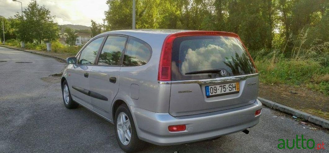 2001' Honda Stream photo #2