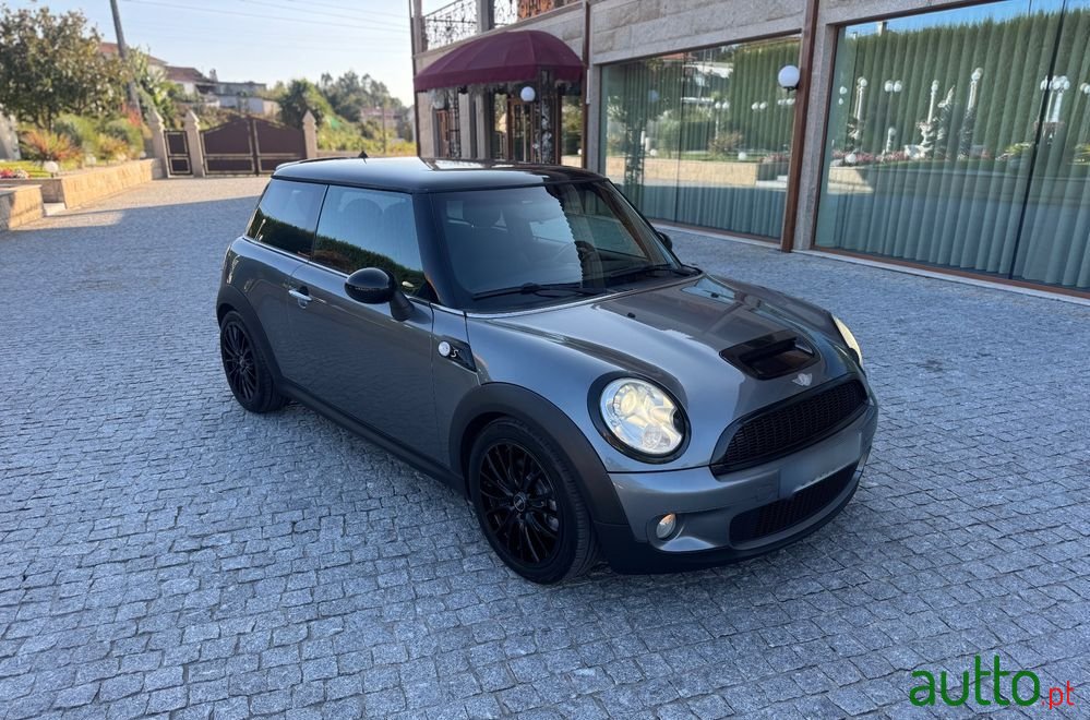 2008' MINI Coupé photo #1