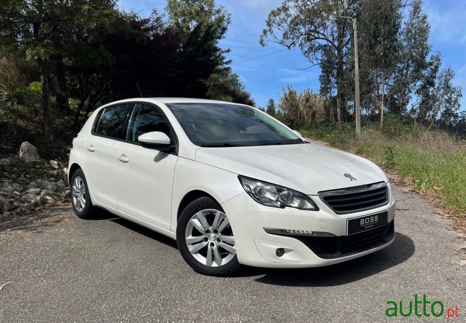 2015' Peugeot 308 photo #2