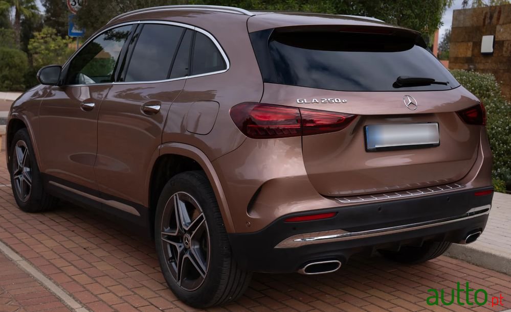 2023' Mercedes-Benz Classe Gla photo #3
