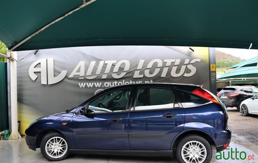 2000' Ford Focus photo #4