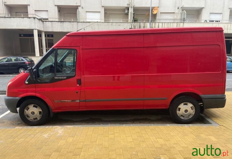 2010' Ford Transit photo #2