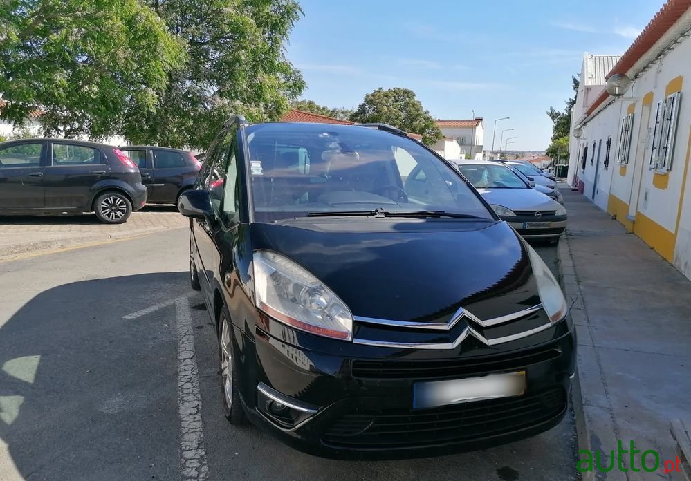 2007' Citroen C4 Grand Picasso photo #2
