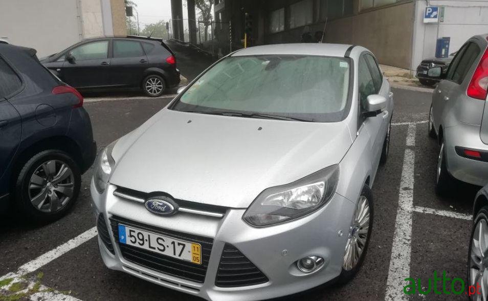 2011' Ford Focus 1.6Tdci Titanium photo #3