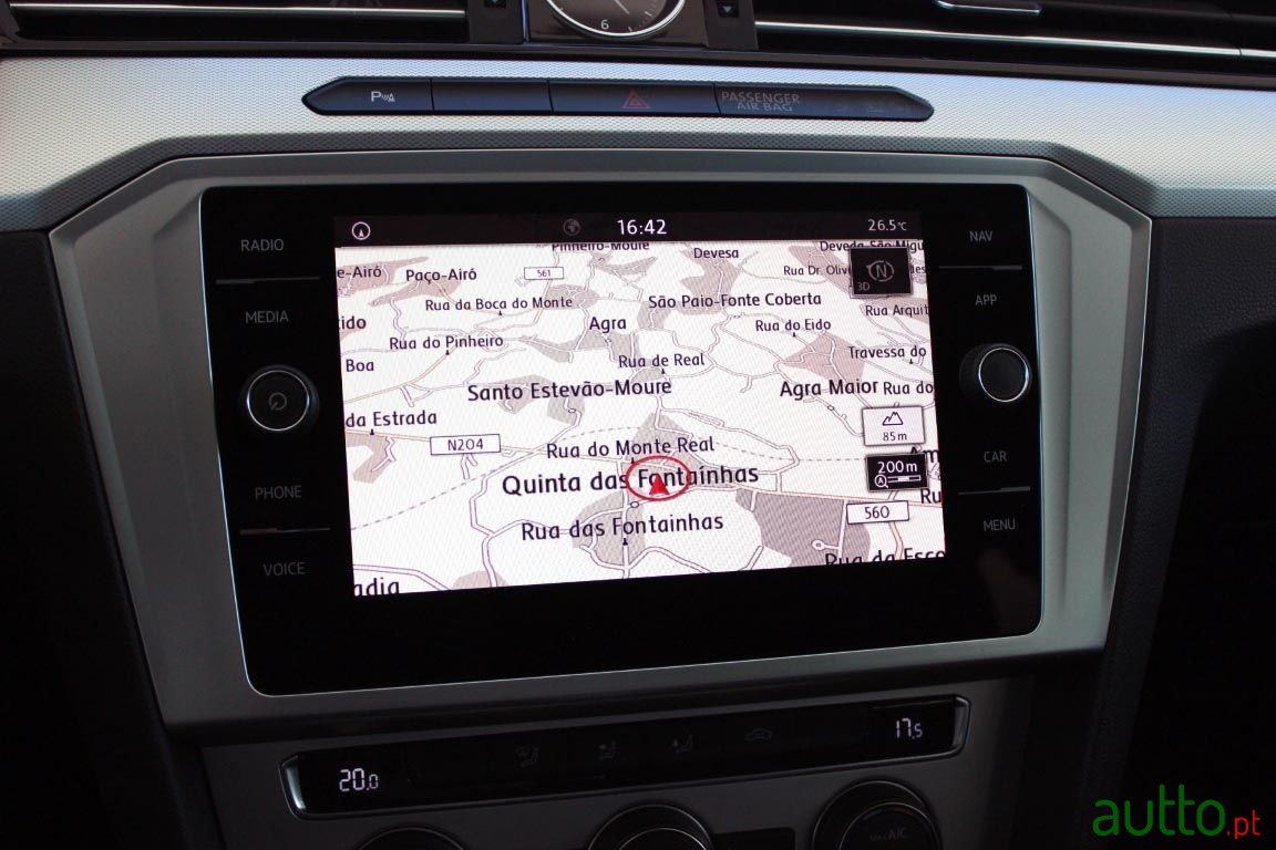 2017' Volkswagen Passat Variant photo #3