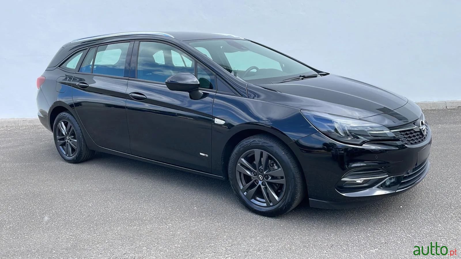 2022' Opel Astra Sports Tourer photo #2
