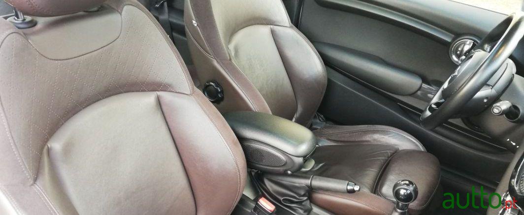 2015' MINI Cooper D photo #2