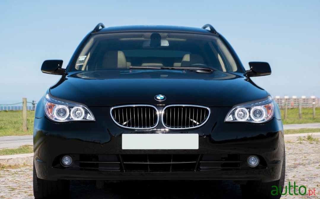2008' BMW 520 photo #2