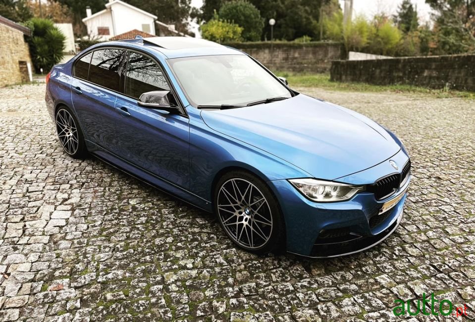 2013' BMW 328 photo #1