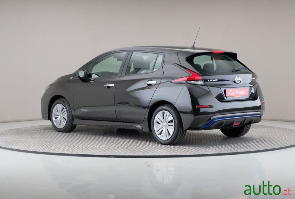 2018' Nissan Leaf photo #2