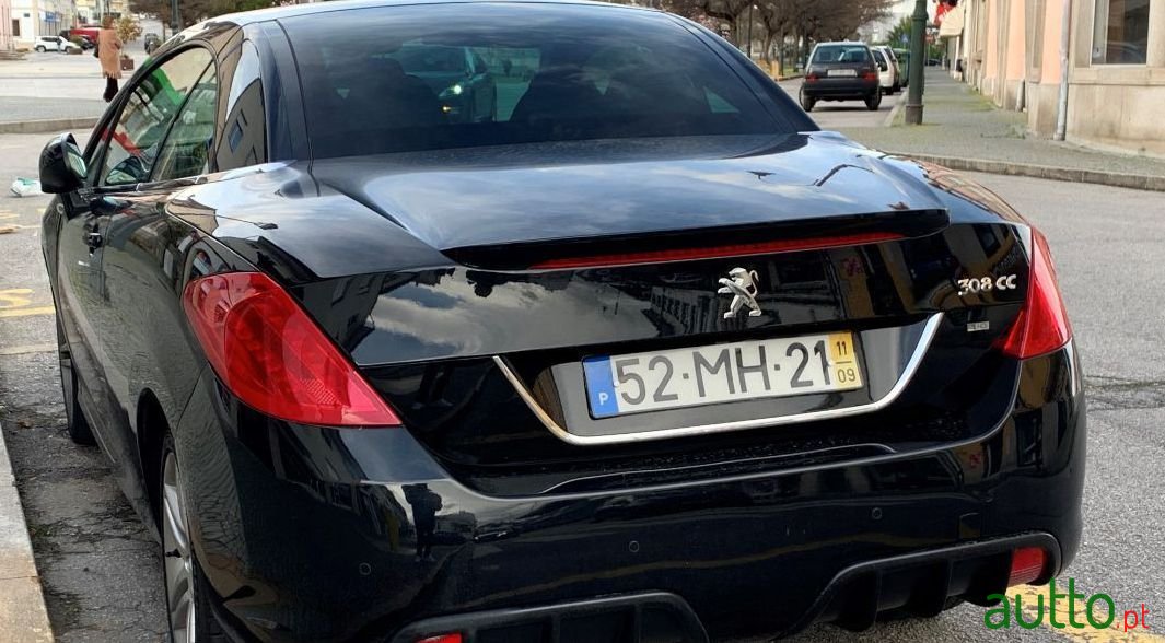 2011' Peugeot 308 Sport photo #3