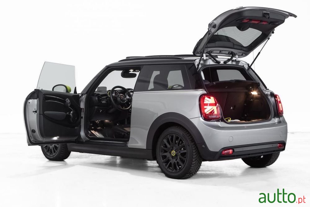 2023' MINI Cooper Se 3 Portas photo #5