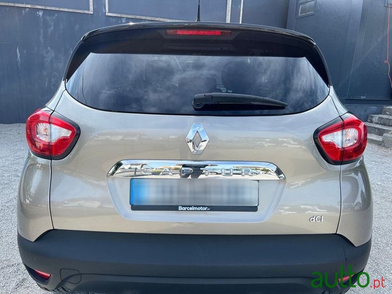 2015' Renault Captur photo #5