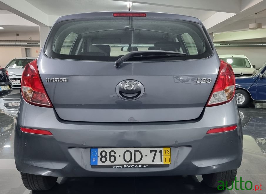 2013' Hyundai i20 photo #3