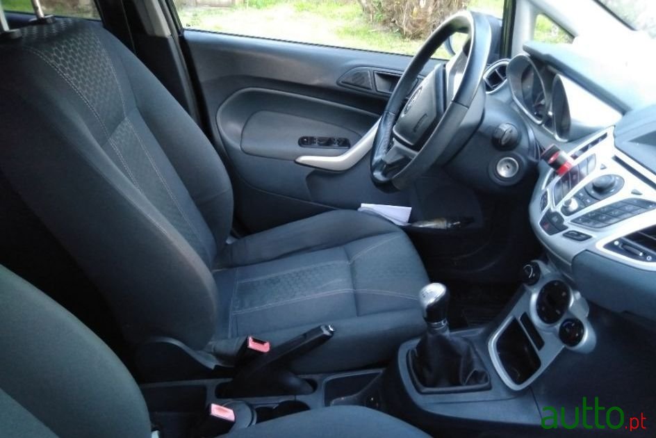 2009' Ford Fiesta Ver-1-25-Titanium photo #4