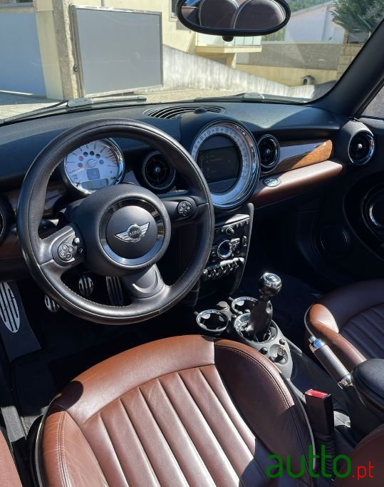 2011' MINI Cooper Ver-S photo #3