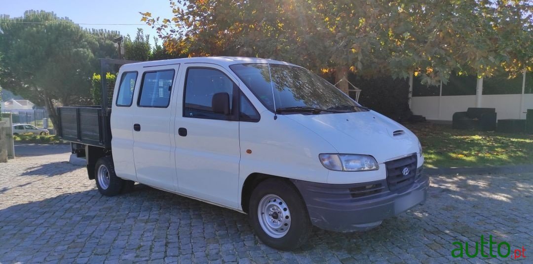 2003' Hyundai H-1 photo #3