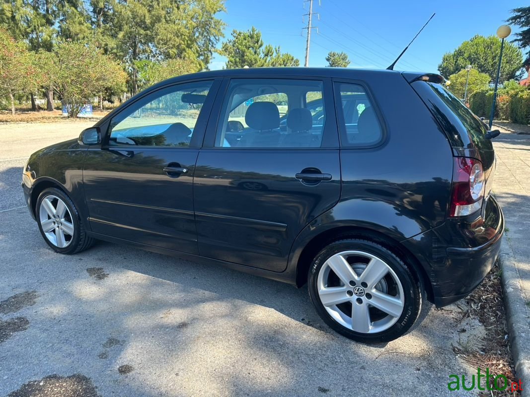 2009' Volkswagen Polo photo #2